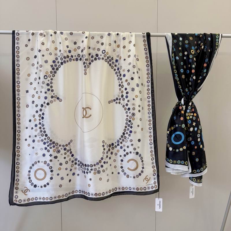Chanel silk scarf 90-180cm E032947
